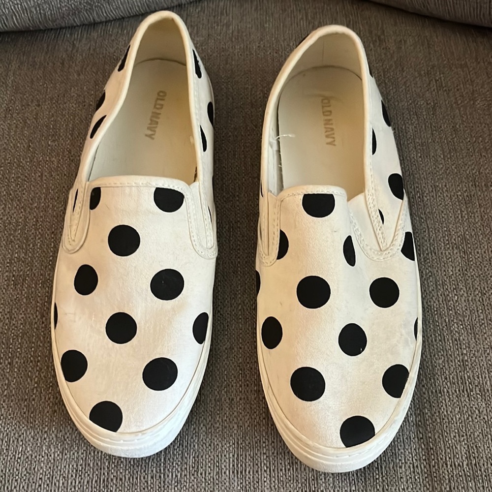 Old Navy slip on polka dots sneakers